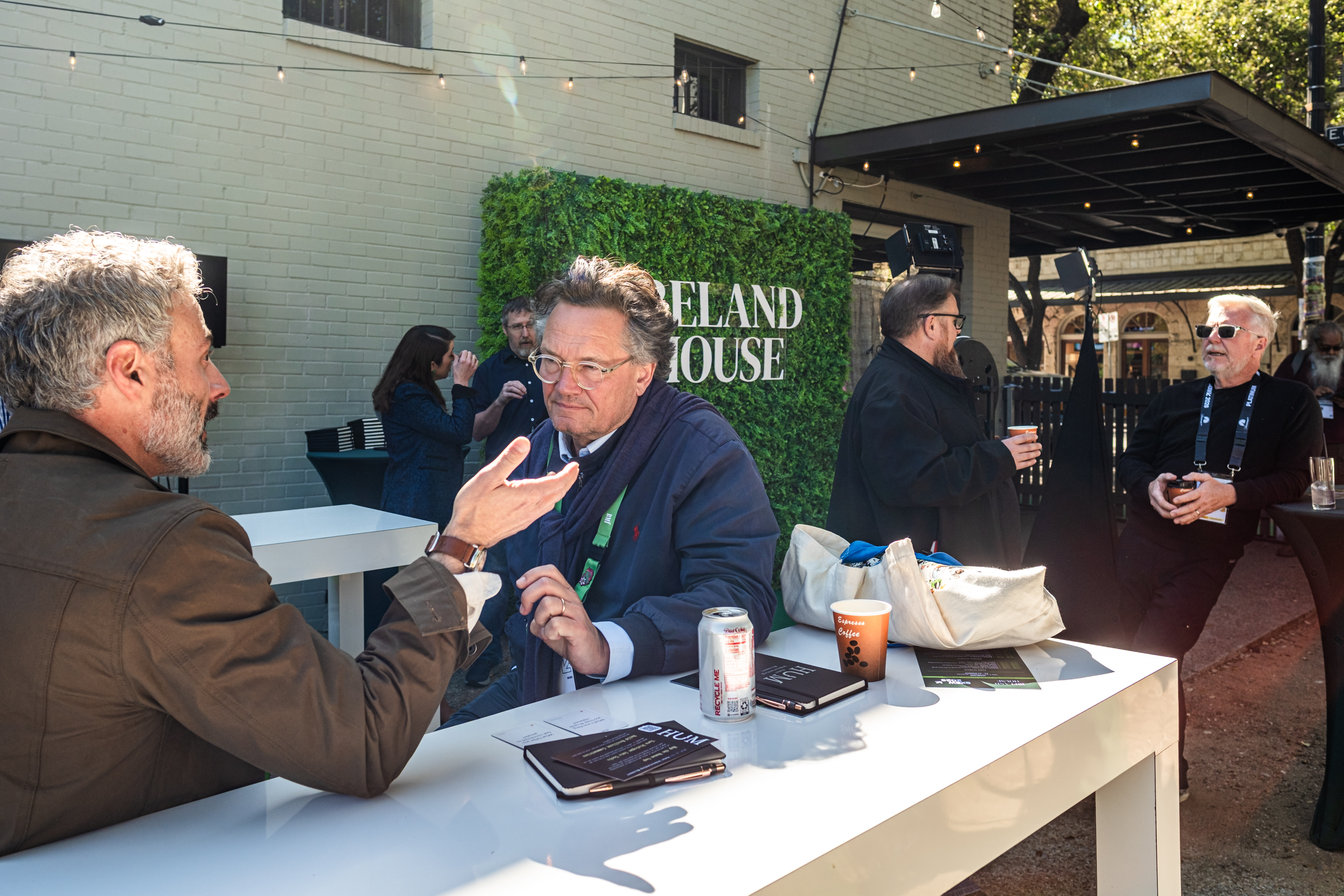 HUM session — collaborative exploration